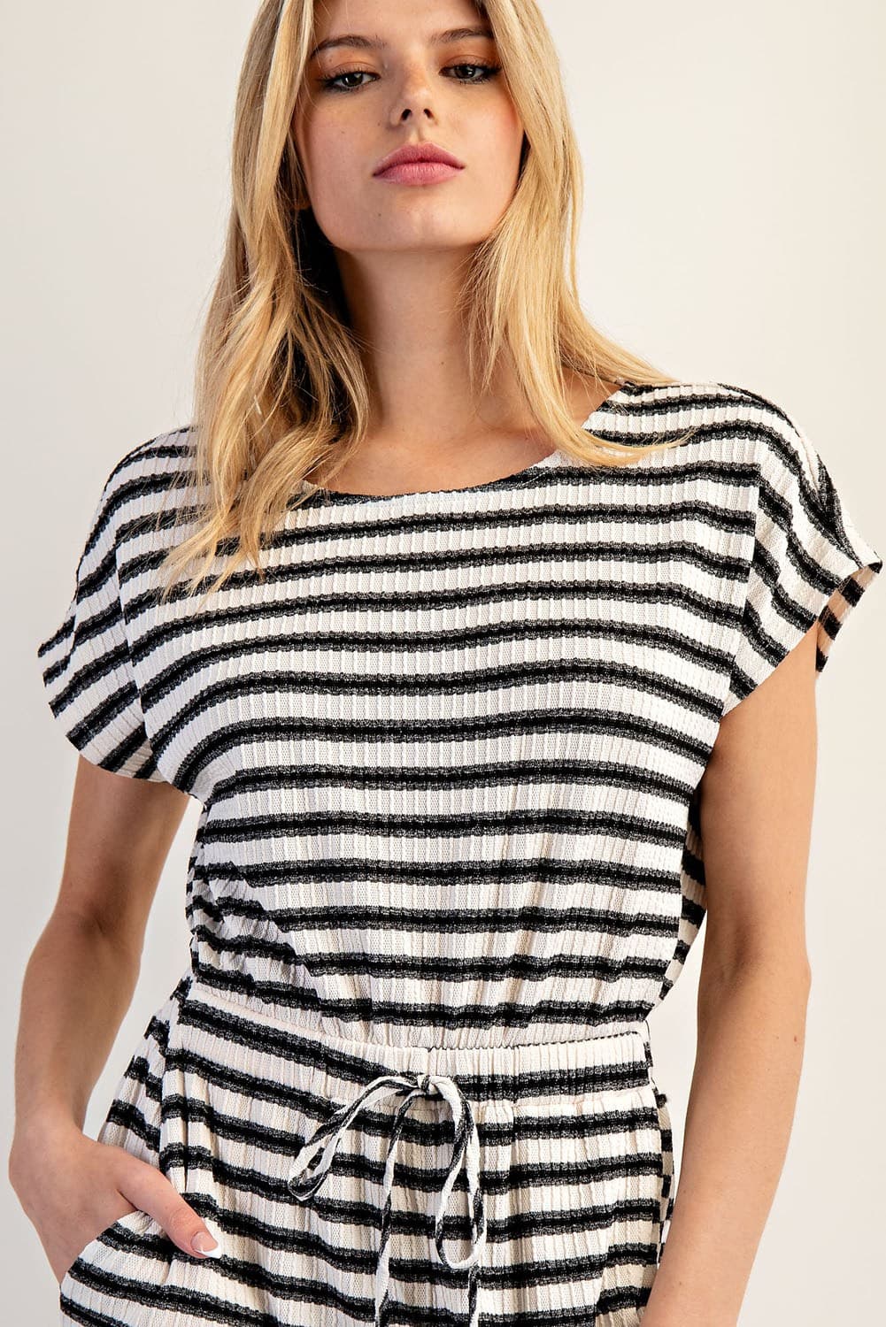 BK14297 - BLACK CREAM STRIPE