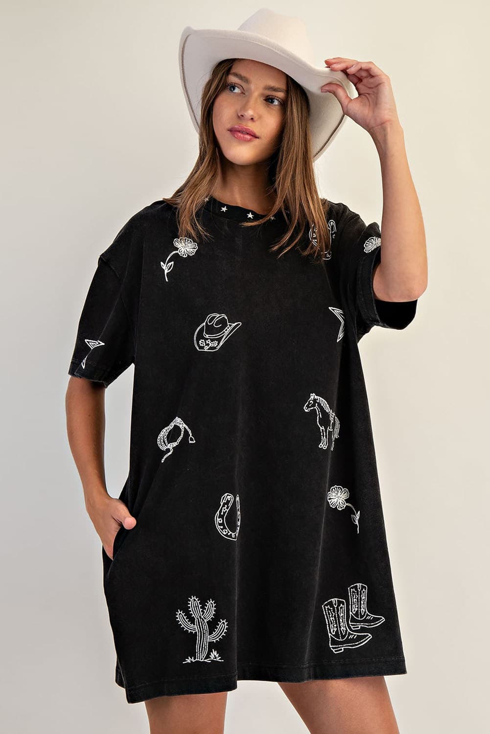 DH15208 - ASH BLACK