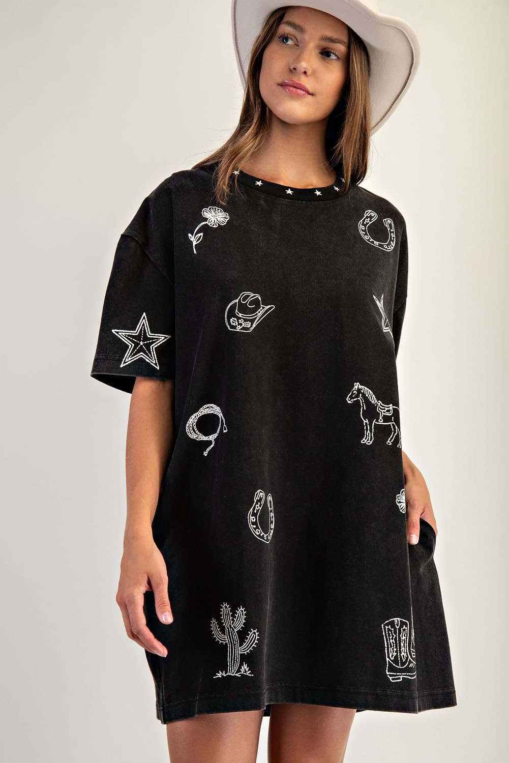 DH15208 - ASH BLACK
