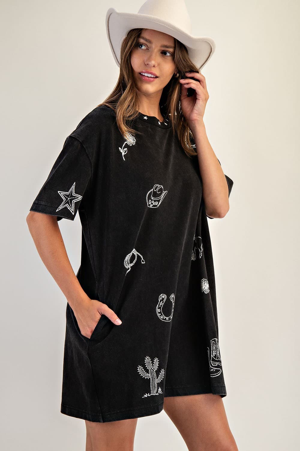 DH15208 - ASH BLACK