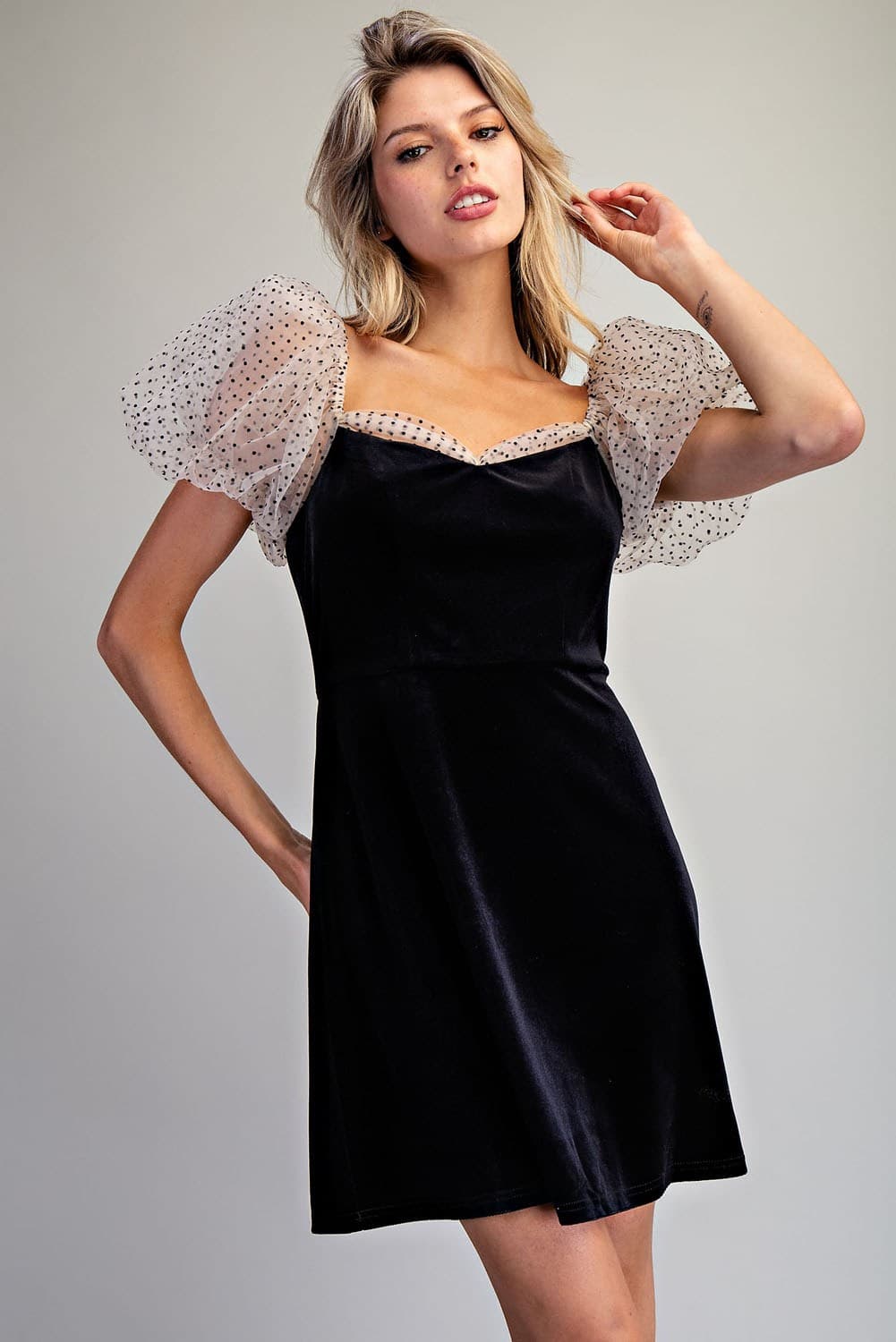 DH12806 - BLACK