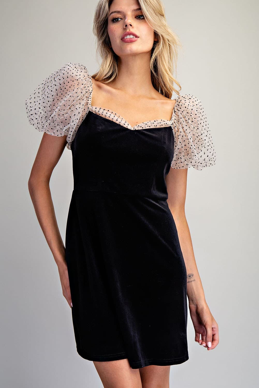 DH12806 - BLACK