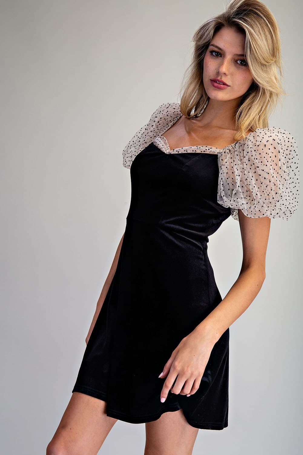 DH12806 - BLACK