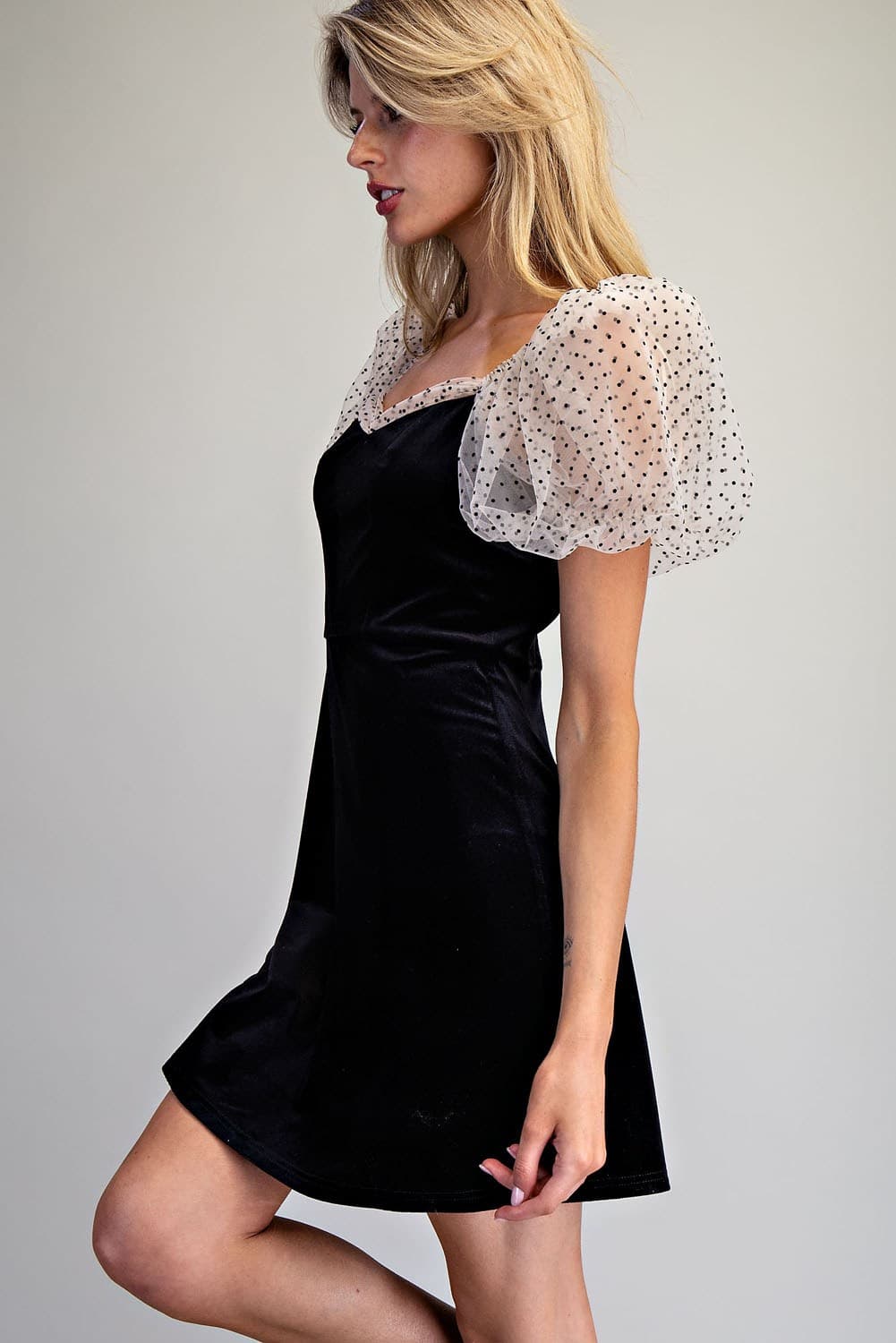 DH12806 - BLACK