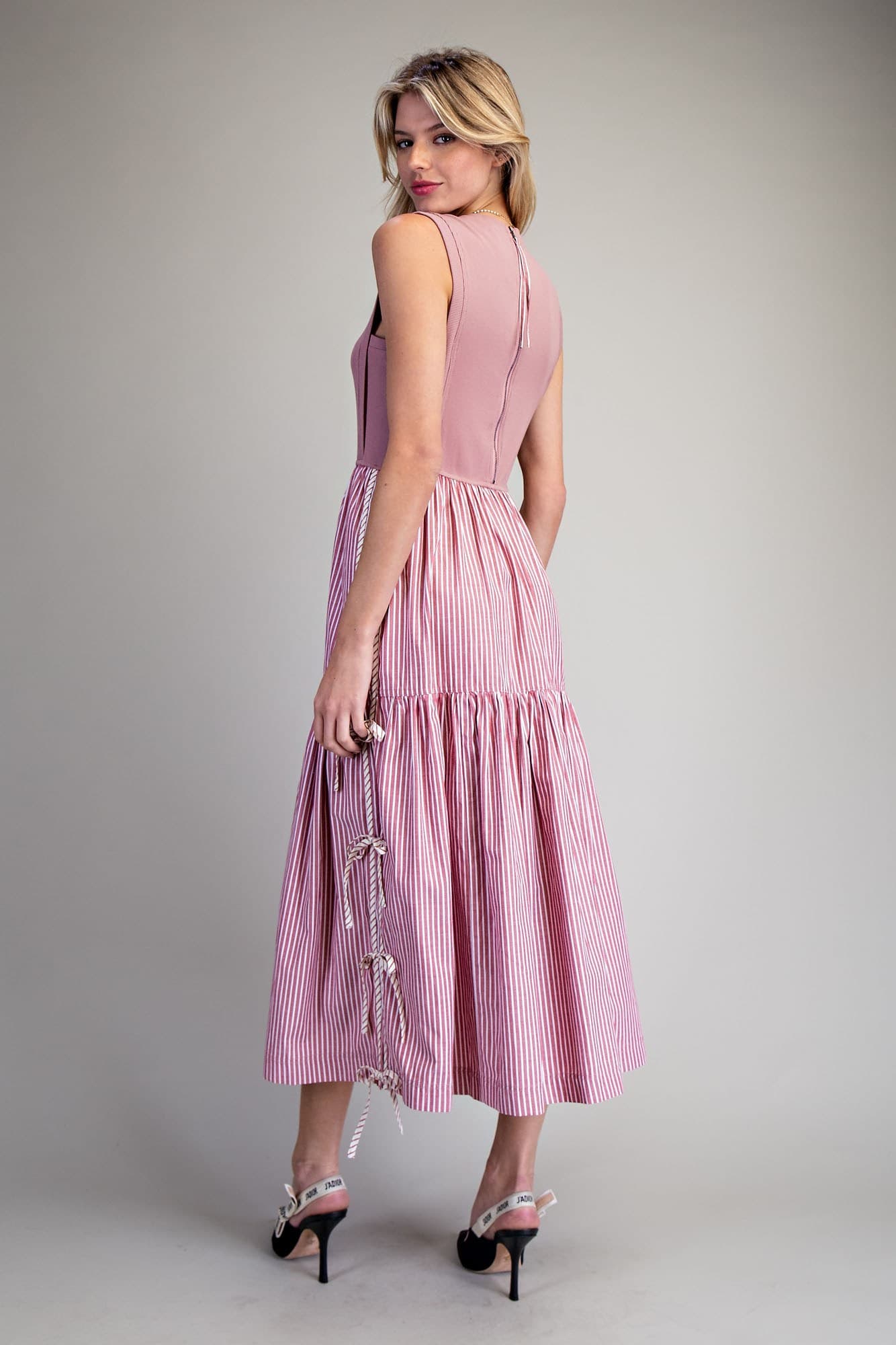 DH15143 - DUSTY ROSE