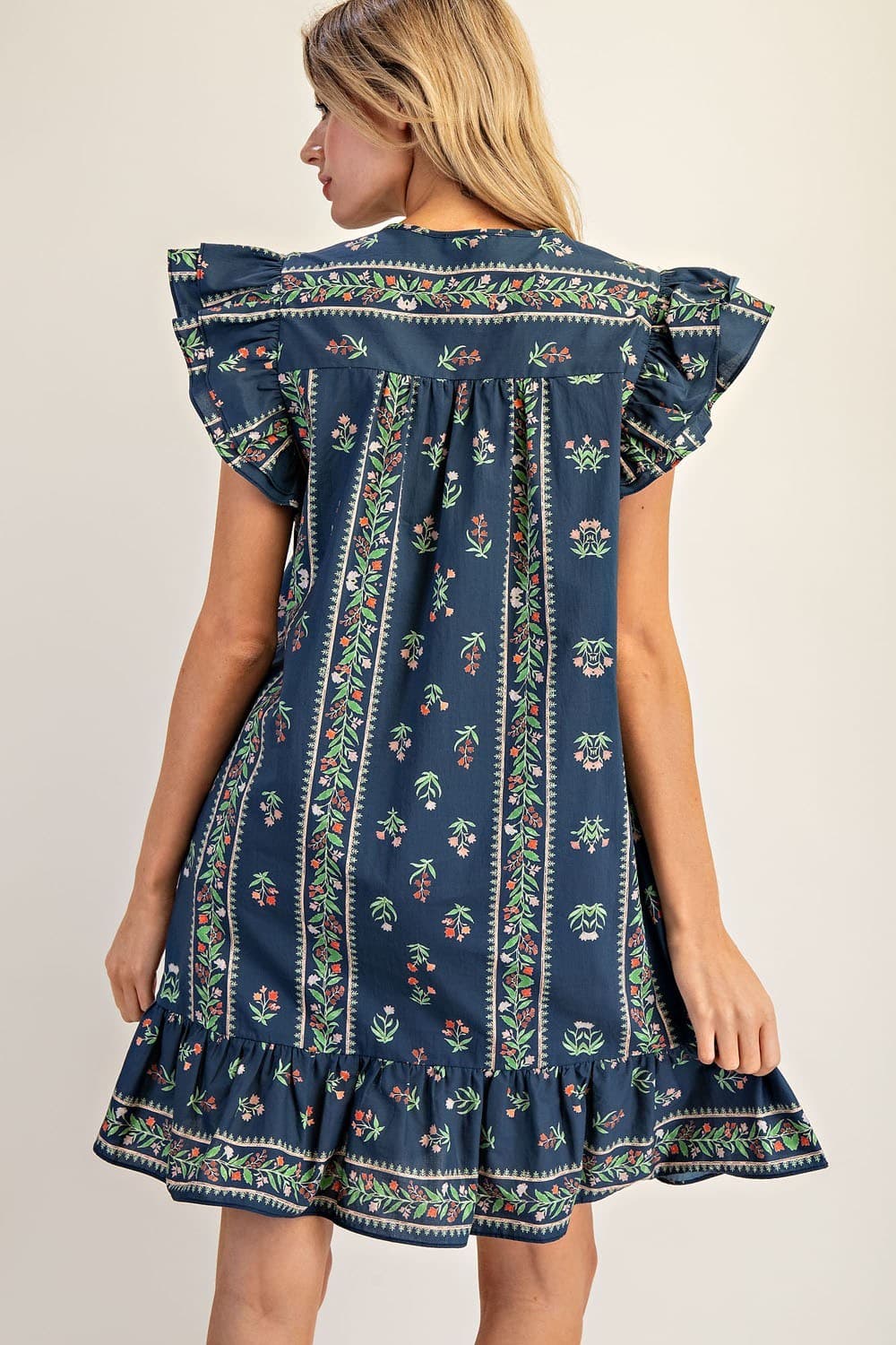 DH15175 - MIDNIGHT GARDEN