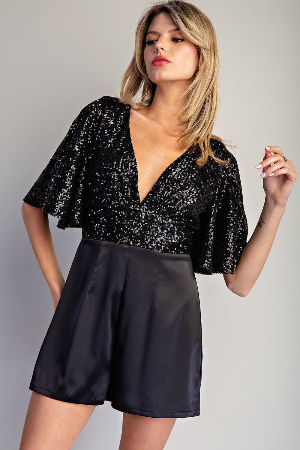 BK11216 - BLACK