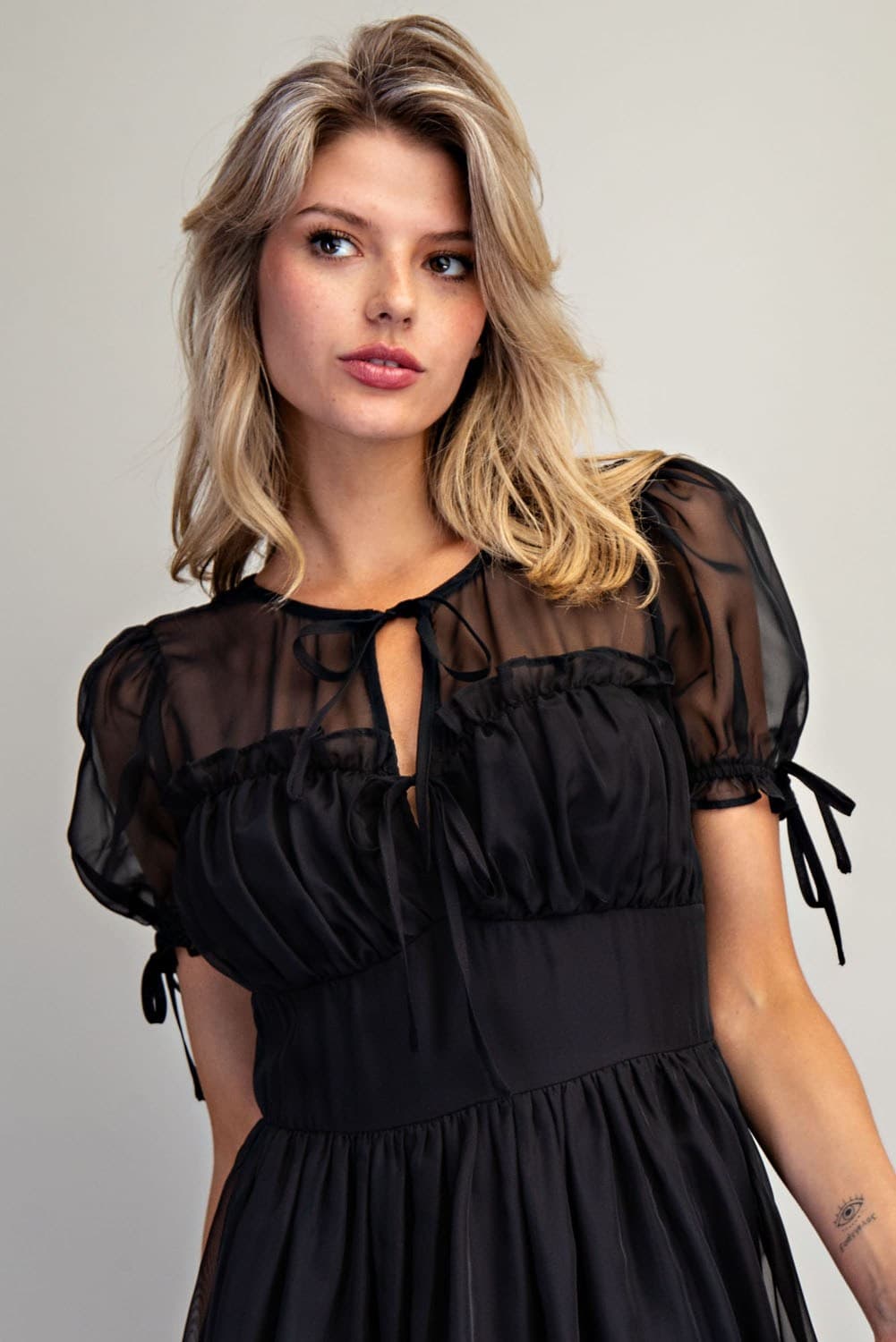 DH12751 - BLACK