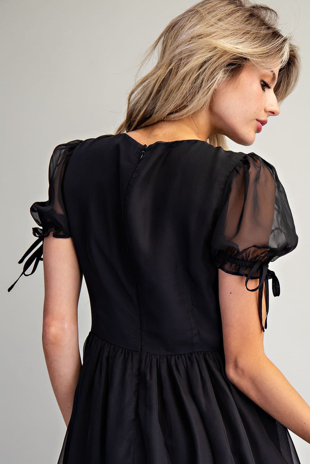 DH12751 - BLACK