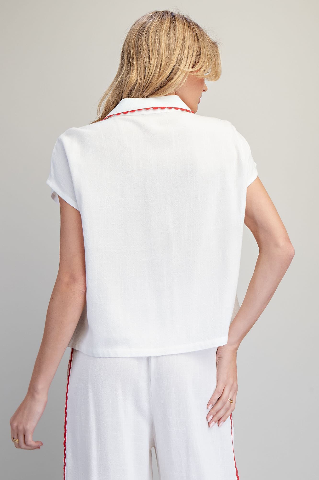 TH15431 - SEASHELL WHITE