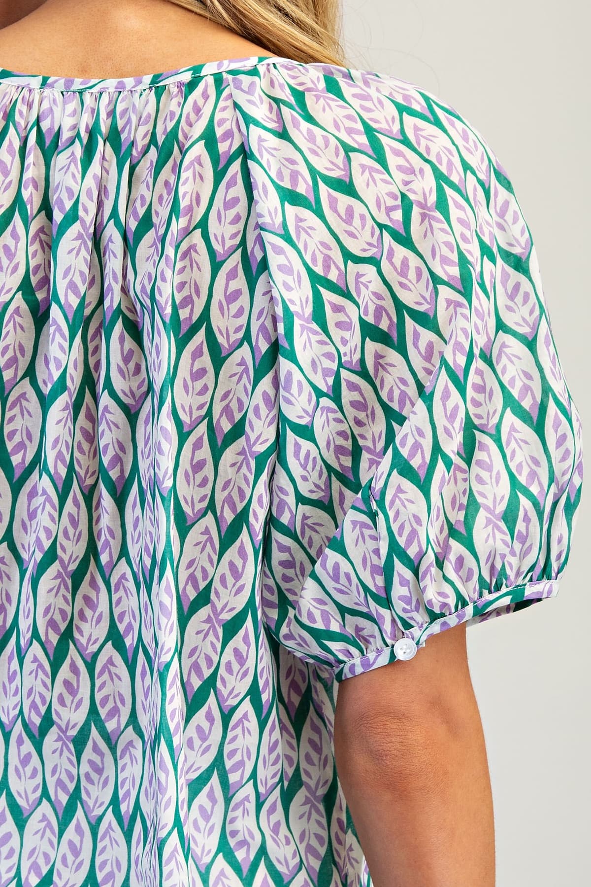 TK14701 - LILAC LEAF