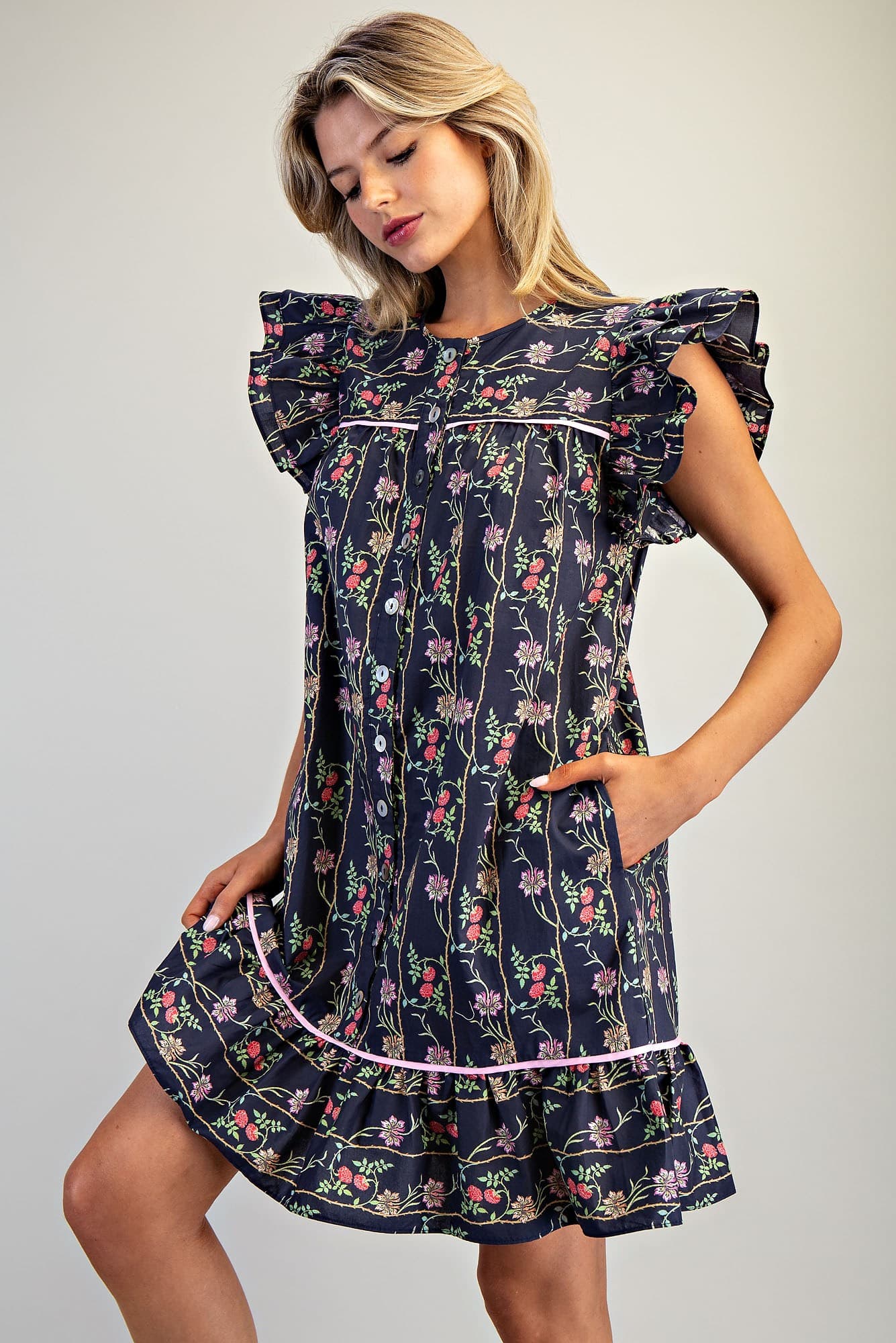 DH15370 - NAVY