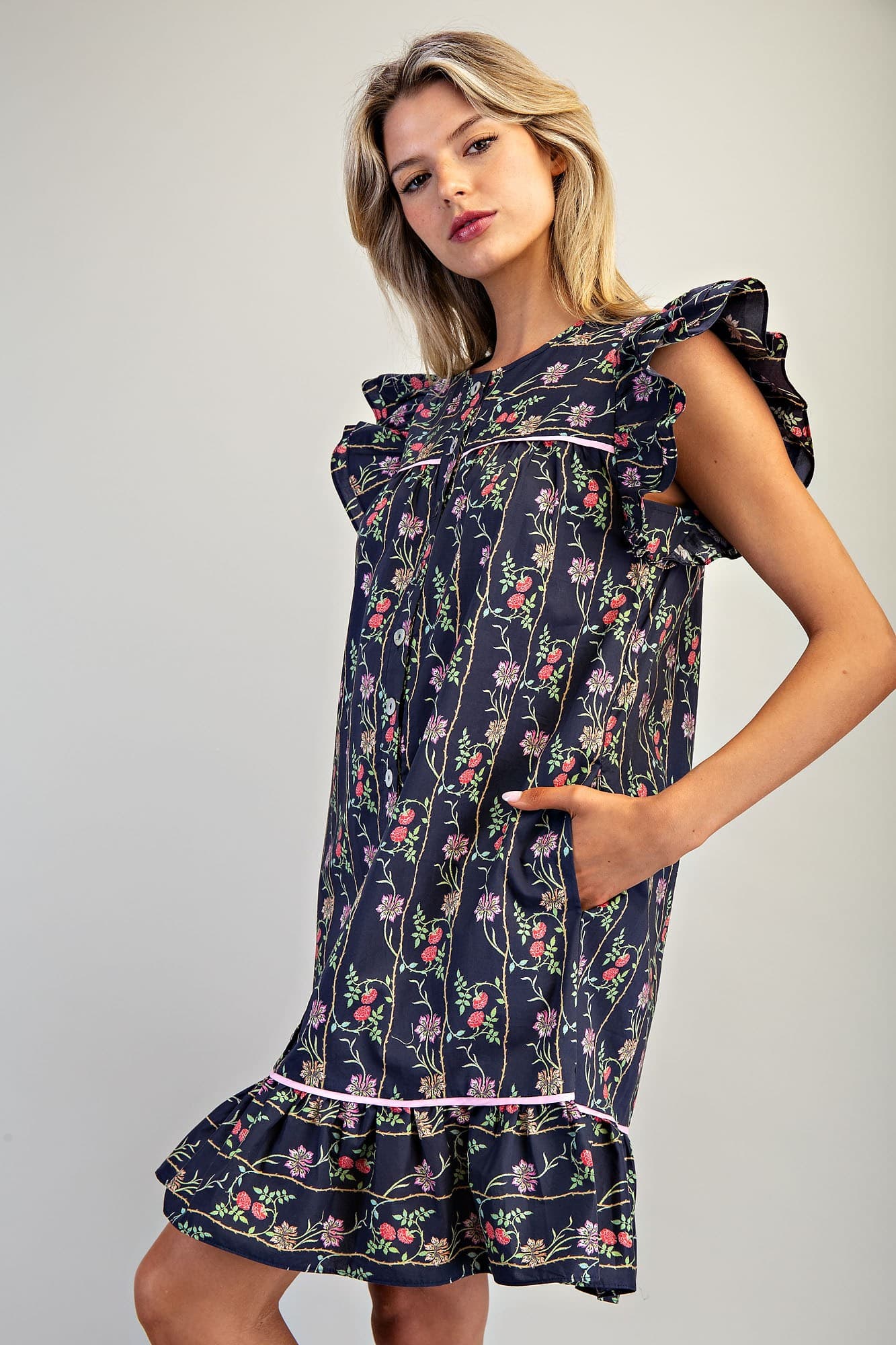 DH15370 - NAVY