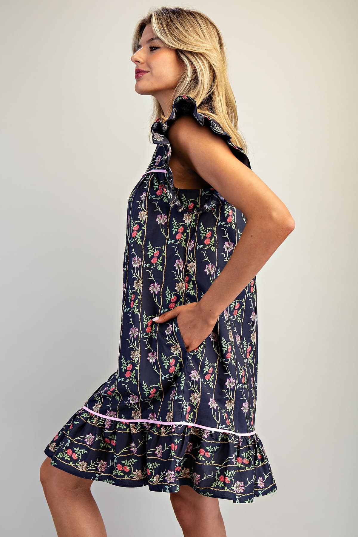 DH15370 - NAVY