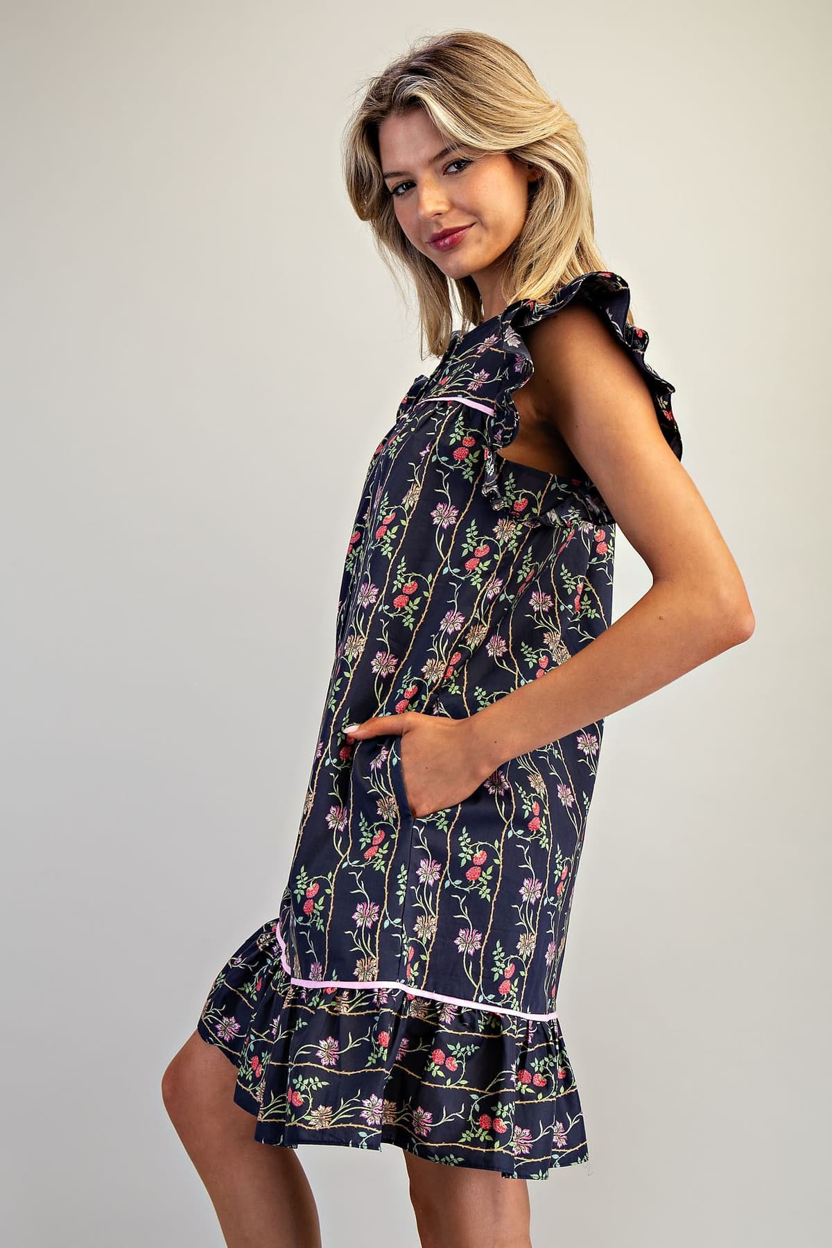 DH15370 - NAVY